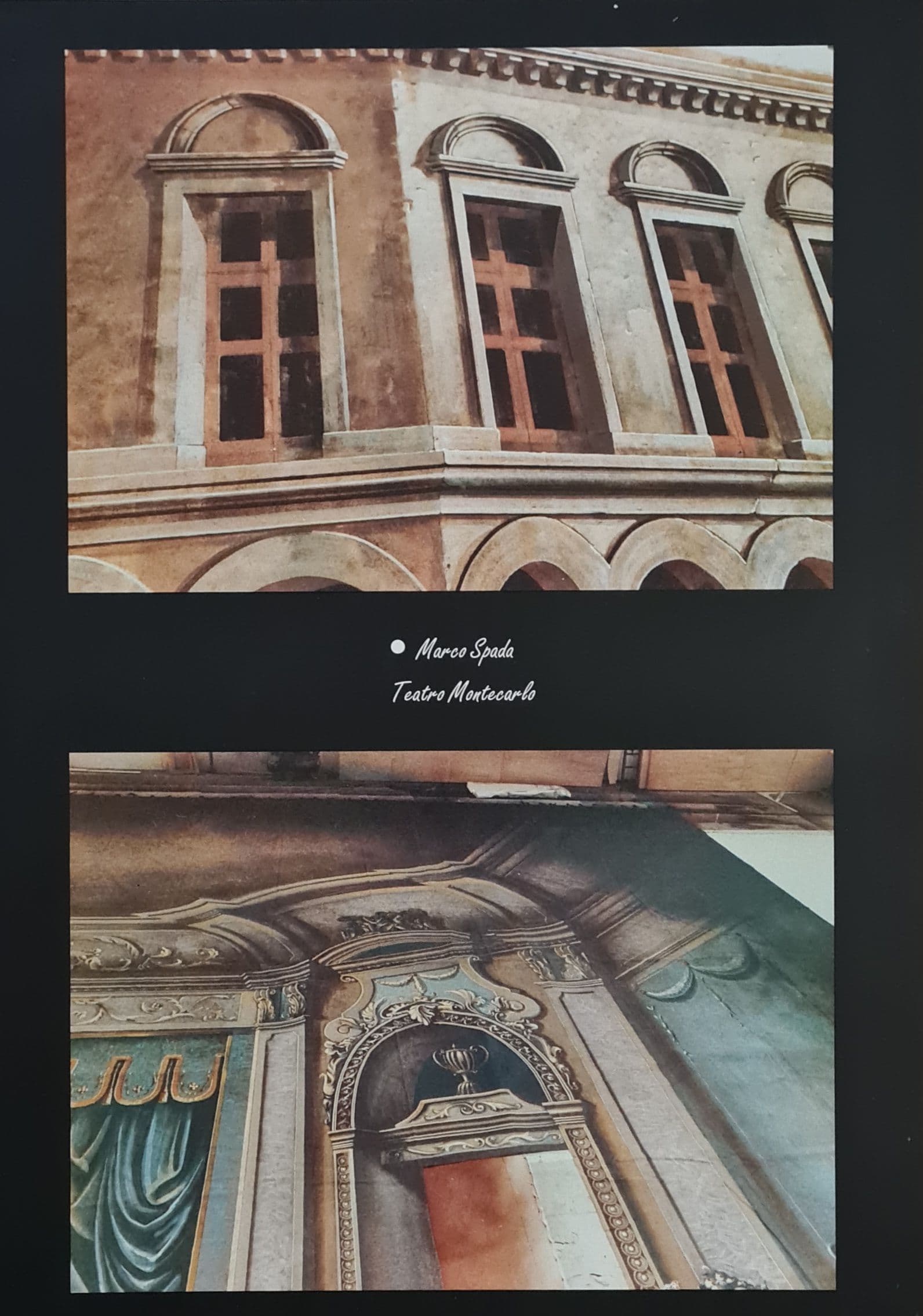 Pittura scenografica per il Teatro di Montecarlo: facciata di palazzo d'epoca e interni con nicchie decorate, vasi e tendaggi azzurri.